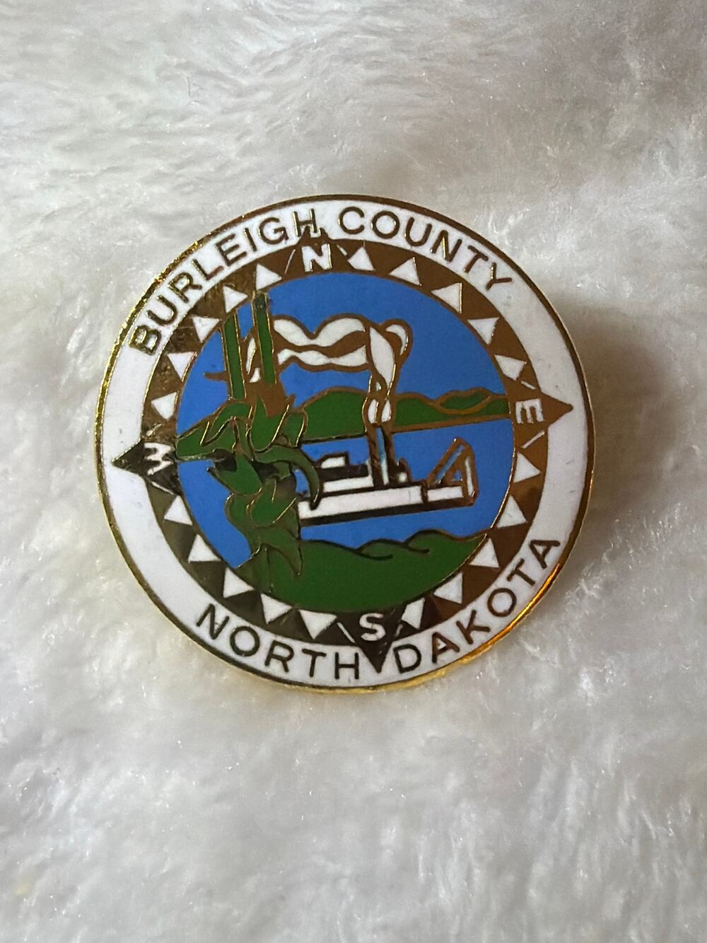 Vintage Burleigh County North Dakota Enamel Lapel Pin Oil Pump Farm Souvenir